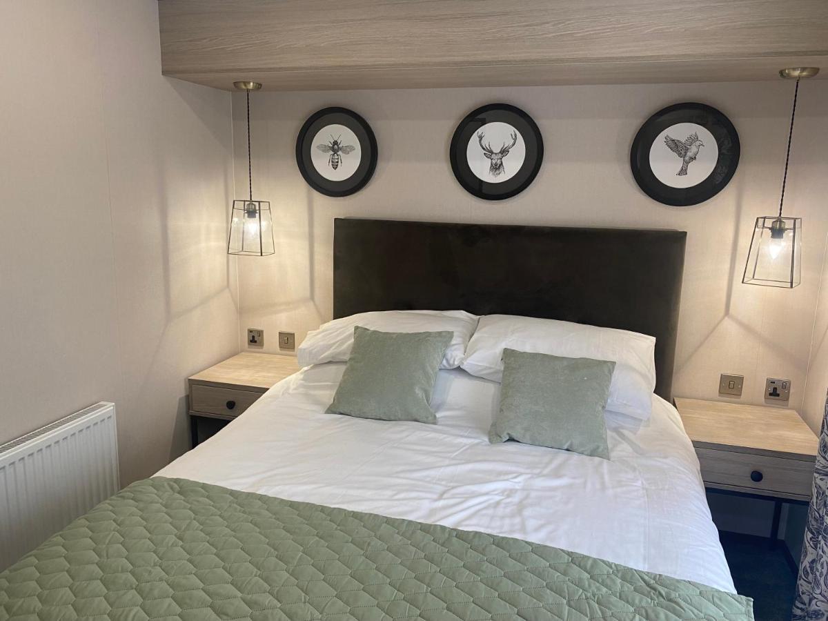 Teviotdale Lodge At Lilliardsedge Holiday Park 杰德堡 外观 照片
