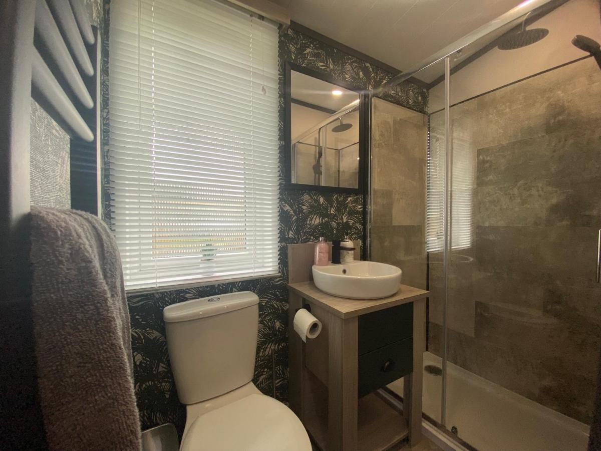 Teviotdale Lodge At Lilliardsedge Holiday Park 杰德堡 外观 照片