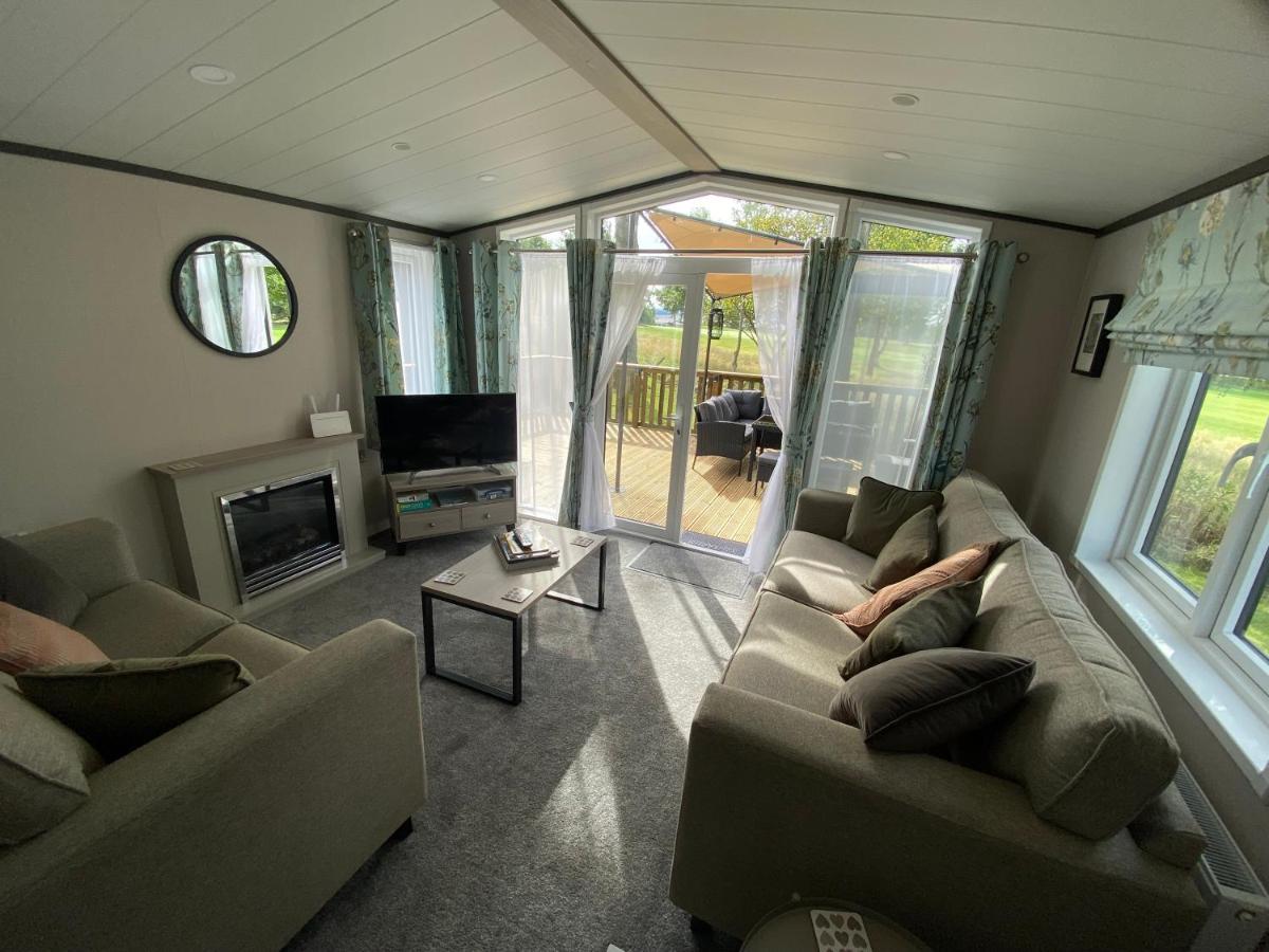 Teviotdale Lodge At Lilliardsedge Holiday Park 杰德堡 外观 照片
