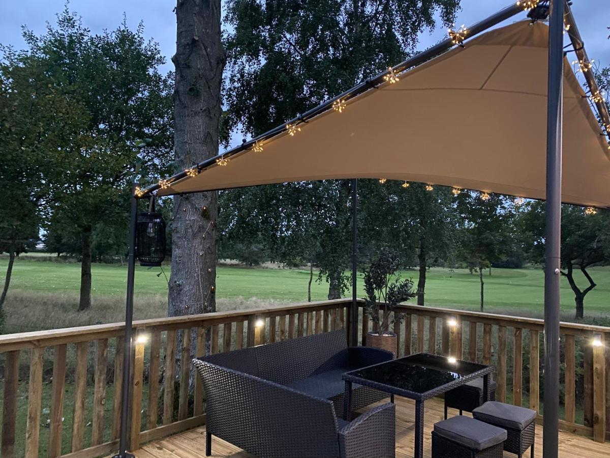 Teviotdale Lodge At Lilliardsedge Holiday Park 杰德堡 外观 照片