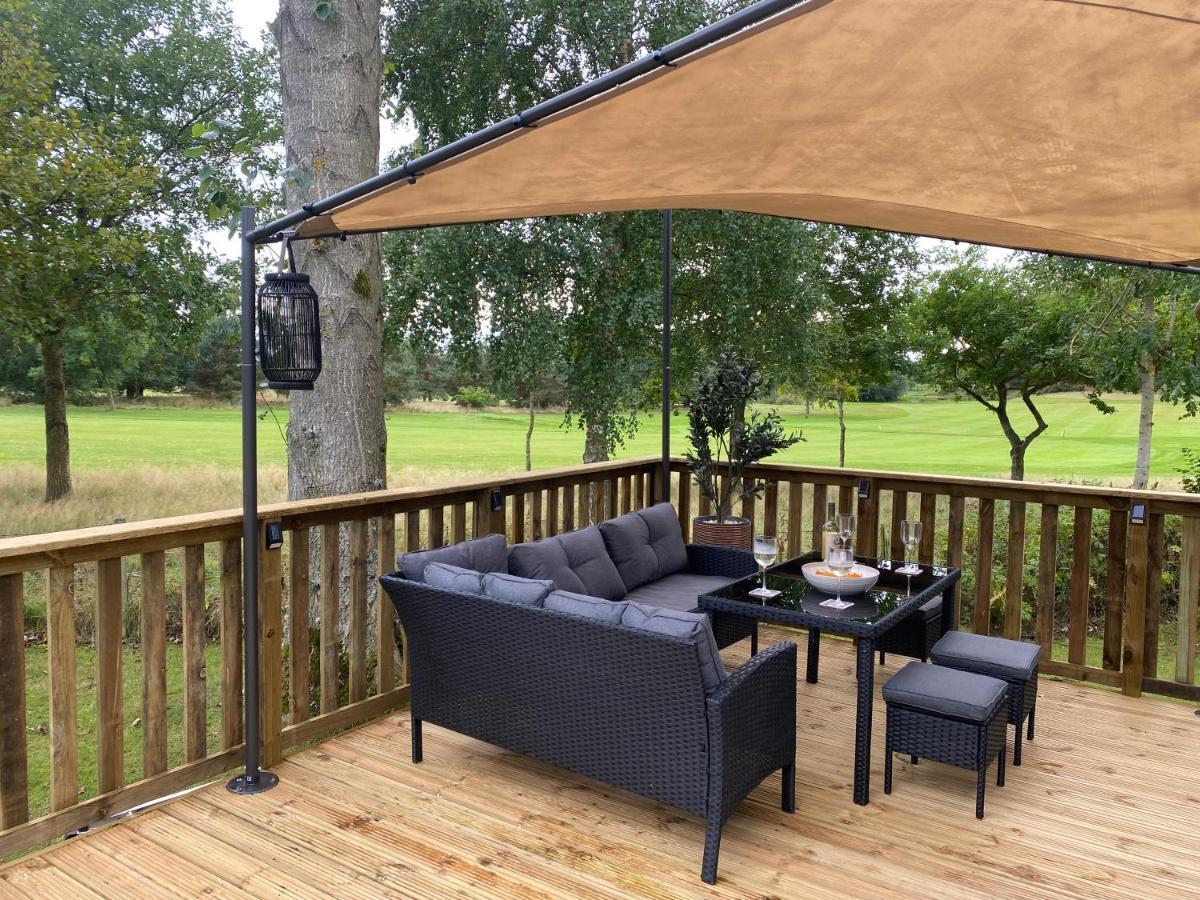 Teviotdale Lodge At Lilliardsedge Holiday Park 杰德堡 外观 照片