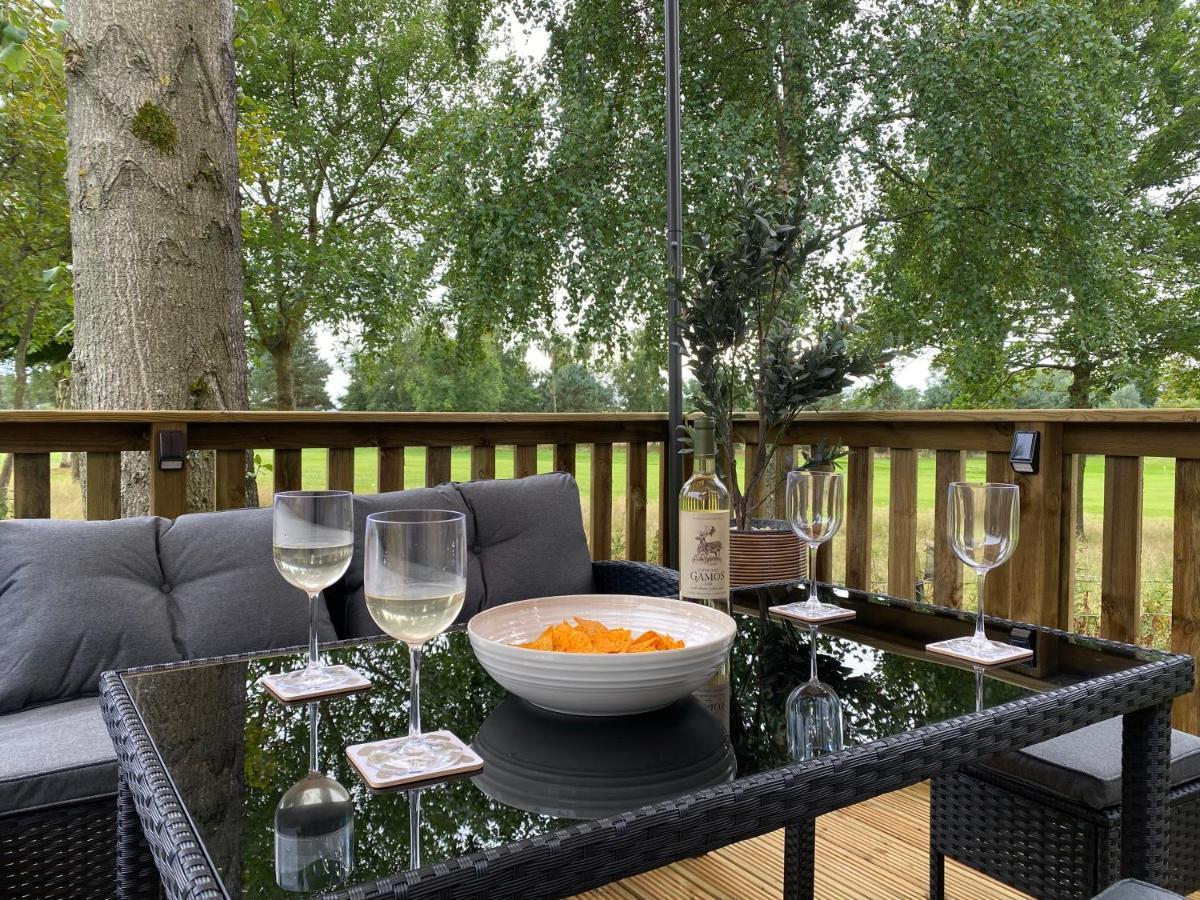 Teviotdale Lodge At Lilliardsedge Holiday Park 杰德堡 外观 照片