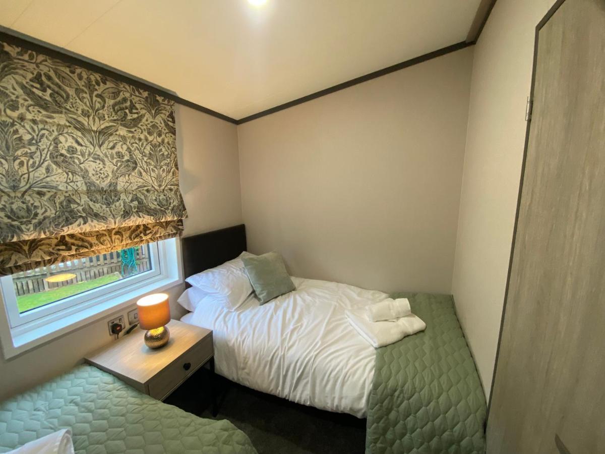 Teviotdale Lodge At Lilliardsedge Holiday Park 杰德堡 外观 照片